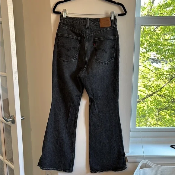 Levi’s Wide Leg Jeans - Picture 4 of 5